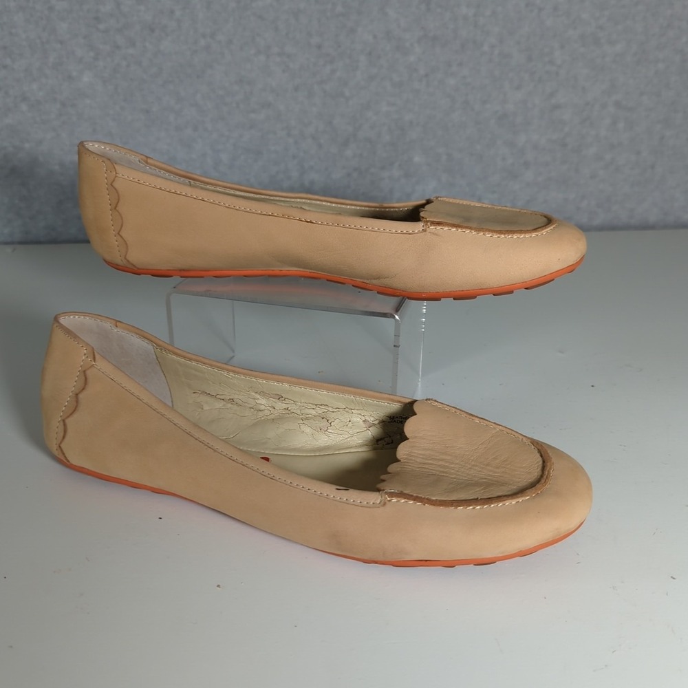 Tahari Ballet‎ Flat Shoes Doll Shoes Gwen Beige Scalloped Leather 9M